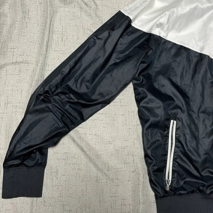 [SOLD OUT] 나이키 2xl 윈드러너 바람막이