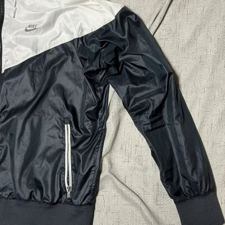 [SOLD OUT] 나이키 2xl 윈드러너 바람막이