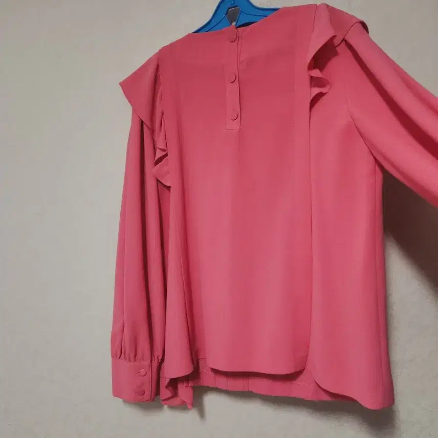 [BUNJANG] Lucky Chouette Frill Blouse (Size 38) / 럭키슈에뜨 프릴블라우스(38)