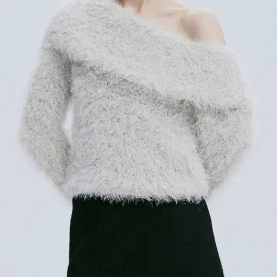 [BUNJANG] Afterhours Soft Hairy One Shoulder Knit Top / 애프터아워즈 SOFT HAIRY ONE SHOULDER KNIT TOP