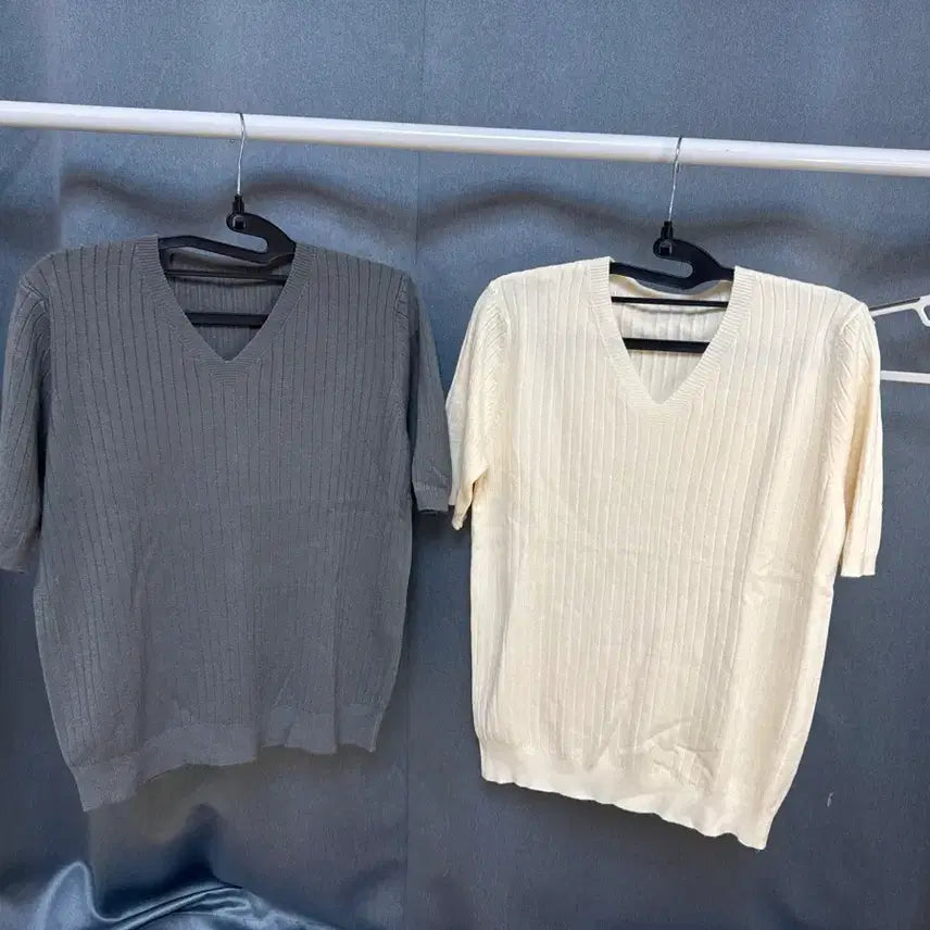 [BUNJANG] V-Neck Knit T-Shirt Set / 브이넥 반팔 니트티 2종세트