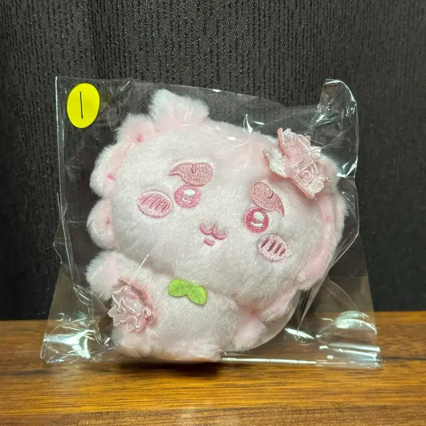 [BUNJANG] Chiikawa Cherry Blossom Chisa Mascot / 치이카와 벚꽃 시사 마스코트