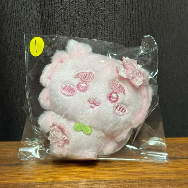 [BUNJANG] Chiikawa Cherry Blossom Chisa Mascot / 치이카와 벚꽃 시사 마스코트