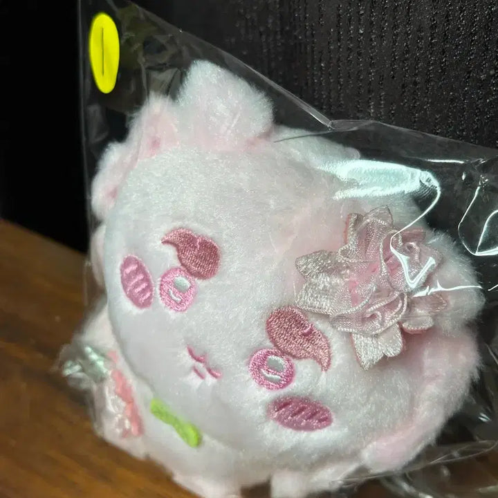 [BUNJANG] Chiikawa Cherry Blossom Chisa Mascot / 치이카와 벚꽃 시사 마스코트