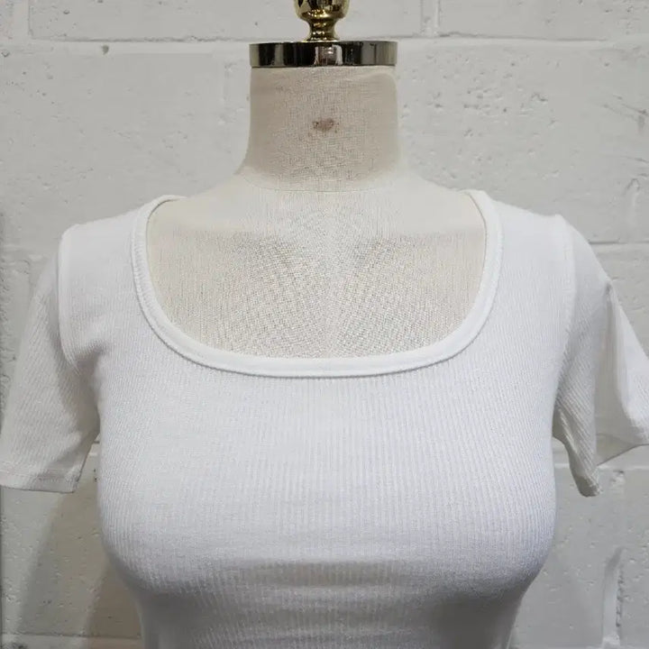 [SOLD OUT] 라운드 크롭 골지 반팔- 화이트