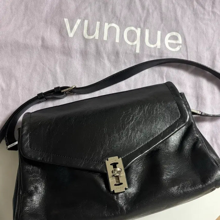 [BUNJANG] Vrunk OCAM Two Shoulder Bag Large / 분크 오캄 두 숄더 라지