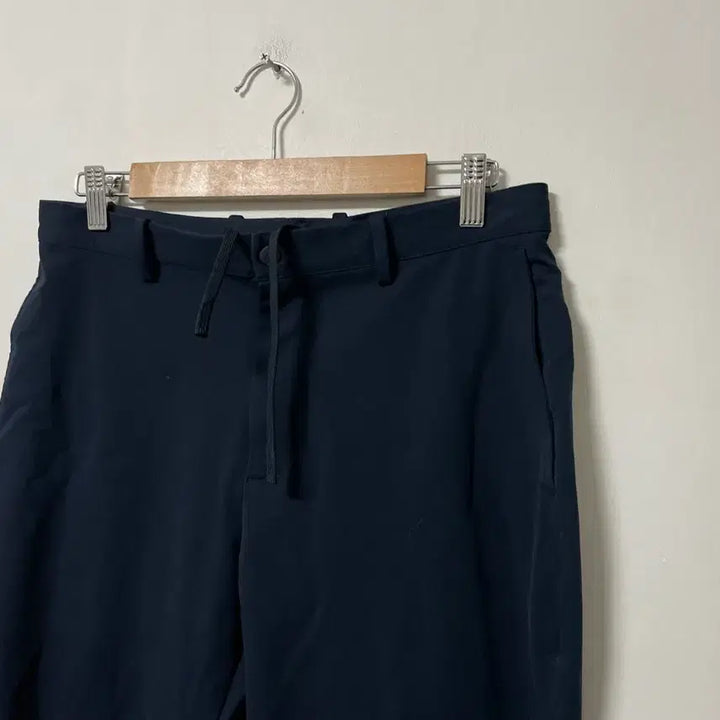 [BUNJANG] Uniqlo Span-Banding Jogger Slacks Pants / 30 유니클로 스판 밴딩 슬랙스 조거팬츠 바지 정품