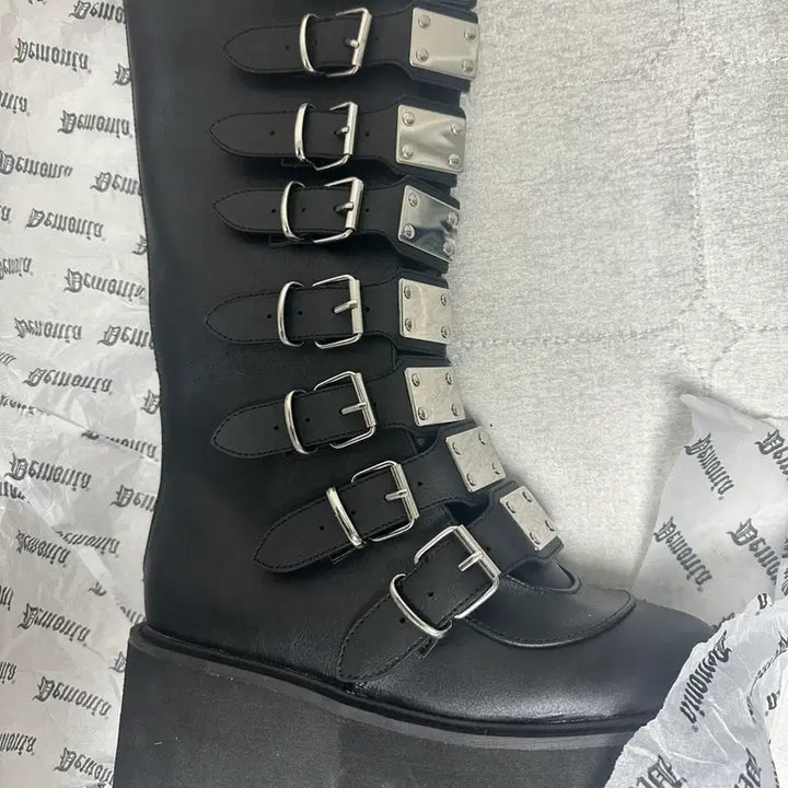 [BUNJANG] Demonia Damned Buckle Strap Knee High Boots / 데모니아 댐드 버클 스트랩 니하이 부츠 250 새거 펑크 지뢰계 통굽