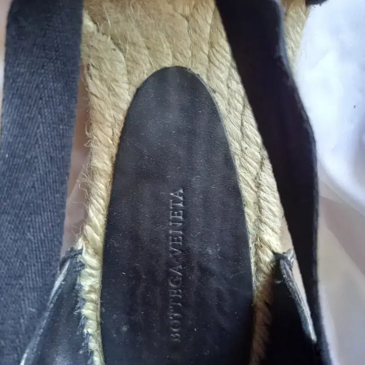 [BUNJANG] Bottega Veneta Metallic Silver Espadrille Sandals / 보테가베네타 메탈릭 실버 에스파듀 샌들 (정품)