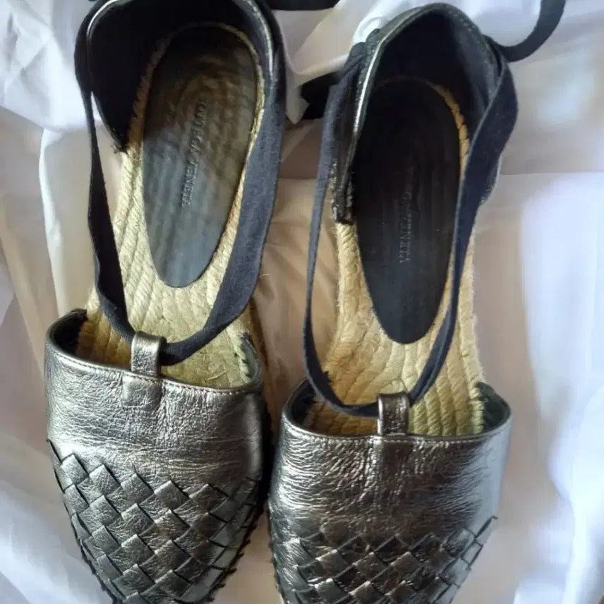 [BUNJANG] Bottega Veneta Metallic Silver Espadrille Sandals / 보테가베네타 메탈릭 실버 에스파듀 샌들 (정품)
