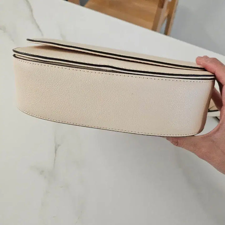 [BUNJANG] Agatha Leather Crossbody Bag Ivory / 아가타 소가죽 크로스백 아이보리
