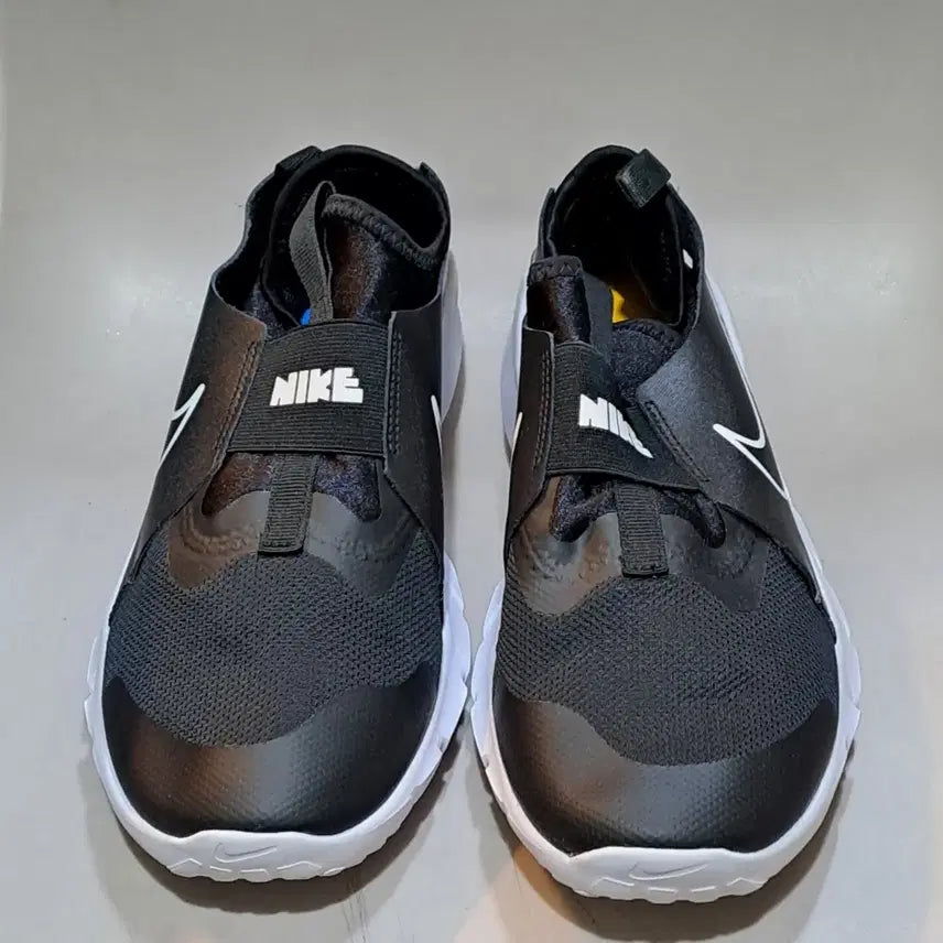 [BUNJANG] Nike Flex Runner 2 GS 250mm Sneakers / 나이키 플렉스 러너 2 GS    250mm