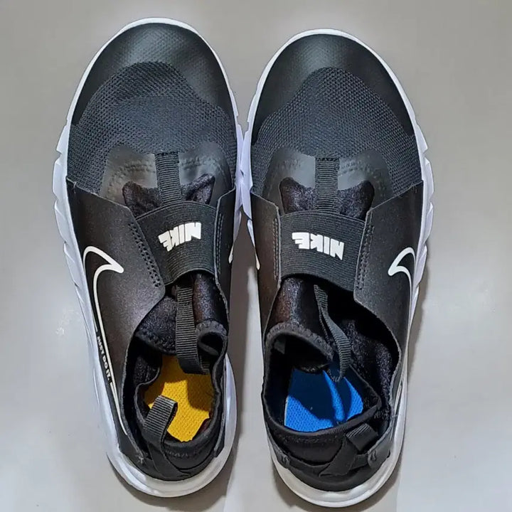 [BUNJANG] Nike Flex Runner 2 GS 250mm Sneakers / 나이키 플렉스 러너 2 GS    250mm