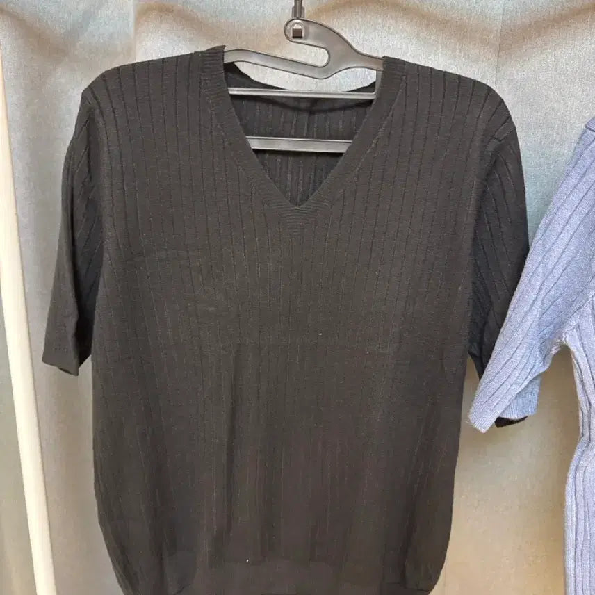 [BUNJANG] V-Neck Short Sleeve Knit Set / 브이넥 반팔 니트티