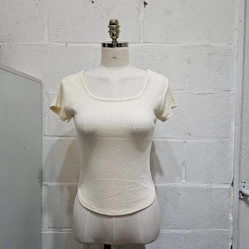 [BUNJANG] Basic Round-Neck Ribbed Long Sleeve Shirt / 밑단u 앞뒤 라운드 골지 긴팔- 연노랑