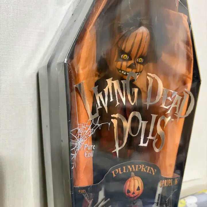 [BUNJANG] Living Dead Dolls Series 16 Pumpkin Sealed / 미개봉) 리빙데드돌 시리즈 16기 펌킨