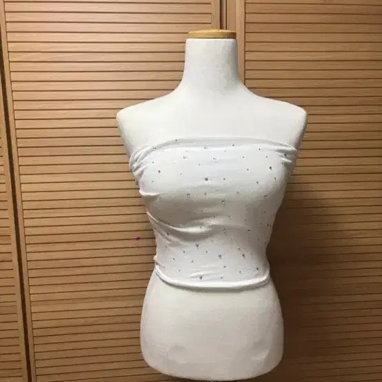 [BUNJANG] Imported White Cubic Tube Top / 큐빅 튜브탑 캡내장 논현동 수입의류