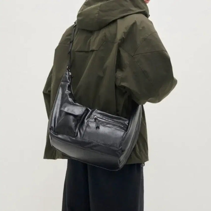 [BUNJANG] System Homme Crack Leather Hobo Bag / 시스템옴므 크랙 레더 호보백