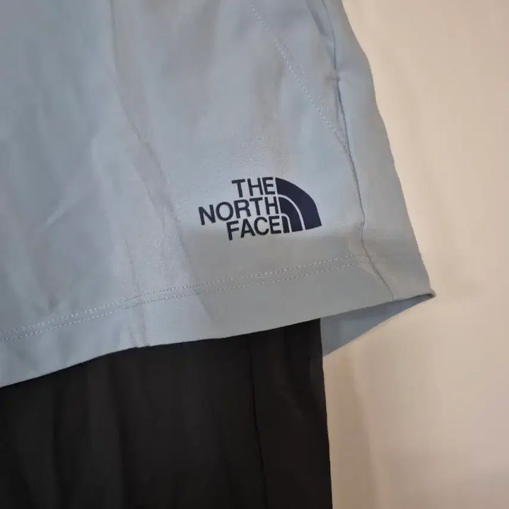 [BUNJANG] The North Face Shorts and Leggings Set - Sky Blue/Black / 노스페이스 반바지 레깅스 세트 하늘색/블랙