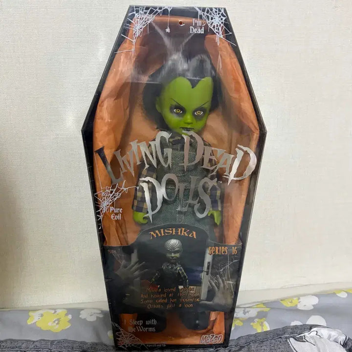 [BUNJANG] Living Dead Dolls Series 16 Mishka / 정품) 리빙데드돌 시리즈 16기 미쉬카