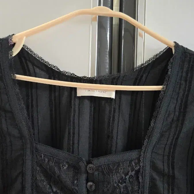 [BUNJANG] Unbranded Black Short Button Cardigan (Size 55-66) / 여성 단추 가디건 블랙 (숏) 55~66
