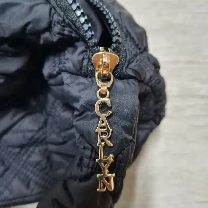 [BUNJANG] Carlyn Cozy Bag M Black / 칼린 코지백 M사이즈