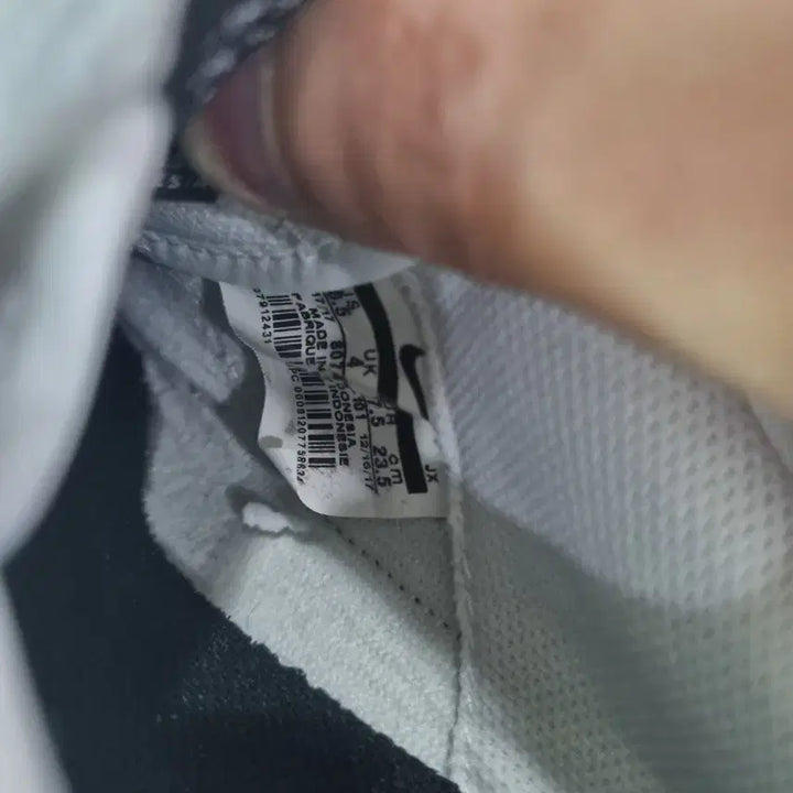 [BUNJANG] Nike Cortez White and Black Sneakers / 효자빈티지 235 나이키 코르테즈 흰검