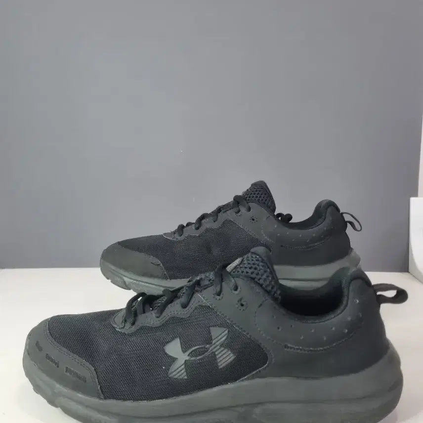 [BUNJANG] Hyojabin Vintage Under Armour Charged Black / 효자빈티지 295 언더아마 차치드 블랙