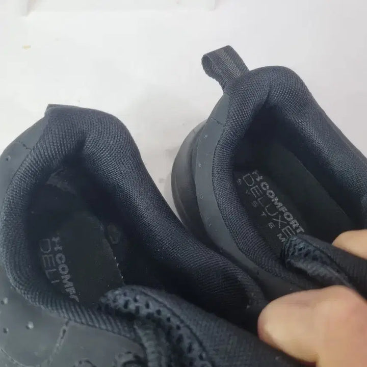 [BUNJANG] Hyojabin Vintage Under Armour Charged Black / 효자빈티지 295 언더아마 차치드 블랙