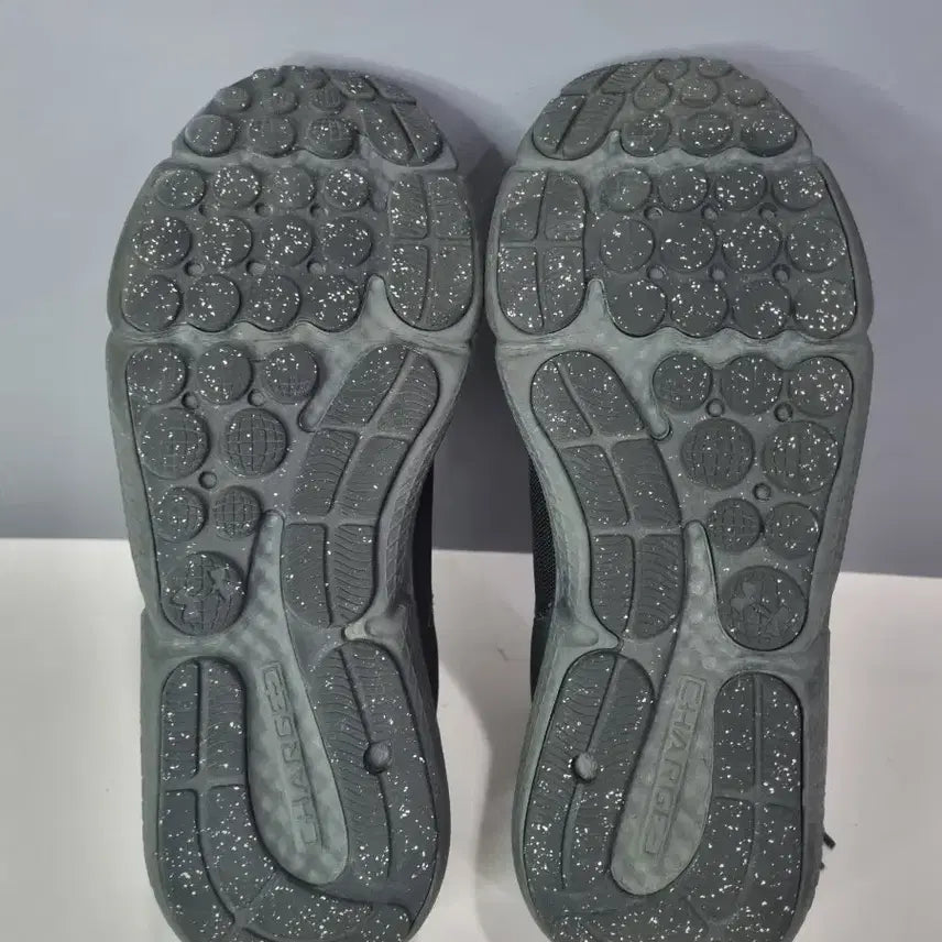 [BUNJANG] Hyojabin Vintage Under Armour Charged Black / 효자빈티지 295 언더아마 차치드 블랙