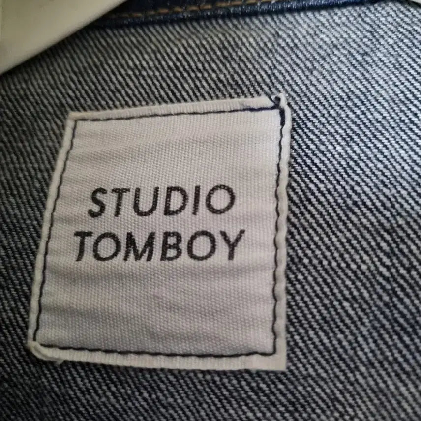 [BUNJANG] STUDIO TOMBOY Denim Jacket (Unisex) / STUDIO TOMBOY 데님 자켓 청자켓 프리싸이즈 (남녀공용) 상태특