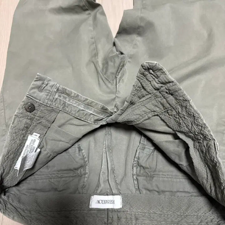[SOLD OUT] 라이즈앤빌로우 카키색 치노 31