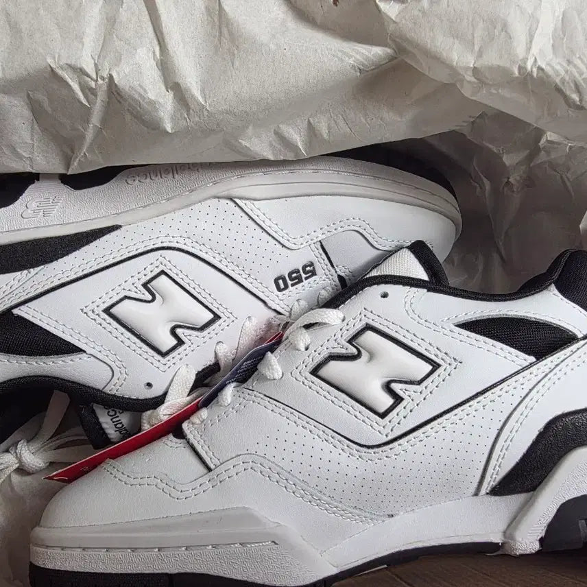 [BUNJANG] New Balance 550 White Black Sneakers / 뉴발란스 550 화이트 블랙 스니커즈