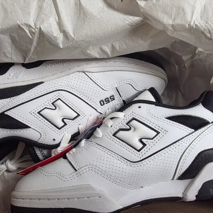 [BUNJANG] New Balance 550 White Black Sneakers / 뉴발란스 550 화이트 블랙 스니커즈