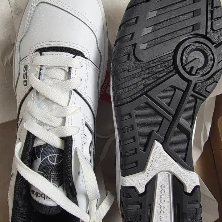 [BUNJANG] New Balance 550 White Black Sneakers / 뉴발란스 550 화이트 블랙 스니커즈