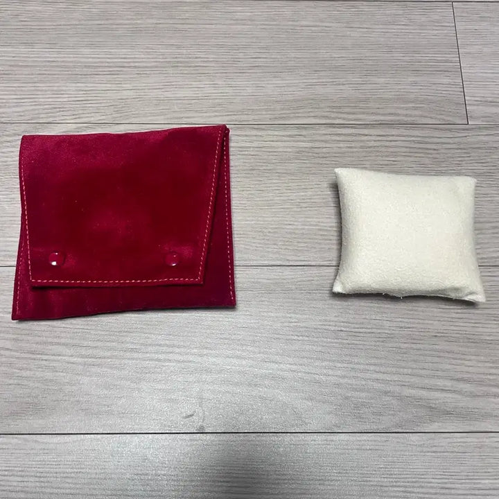 [BUNJANG] Cartier Travel Pouch / 까르띠에 여행용 파우치