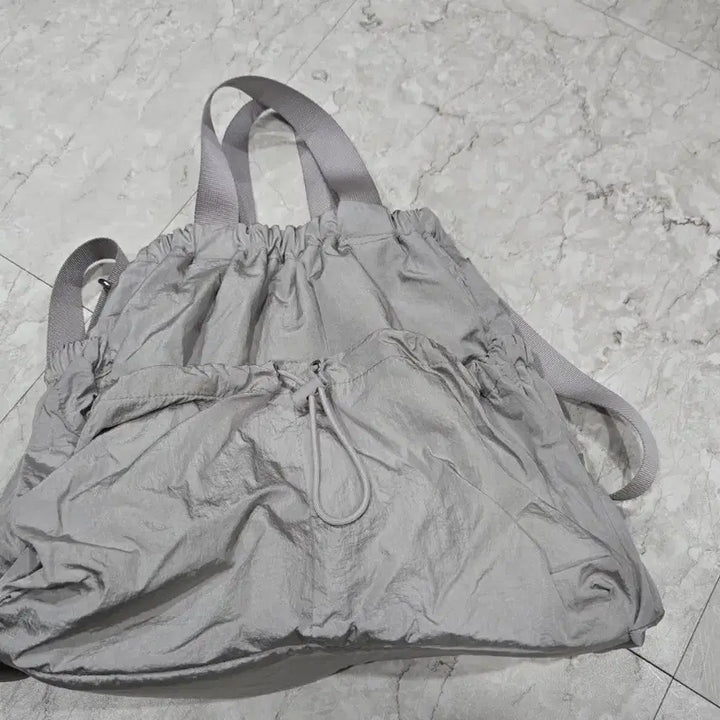 [BUNJANG] GU Gather Pocket Shoulder Bag / 일본 GU 개더 포켓 숄더백