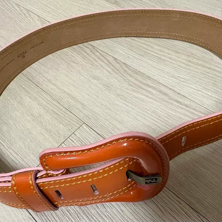 [BUNJANG] Fendi Patent B Buckle Belt (80/32) / 펜디 페이던트 B버클 벨트(80/32)