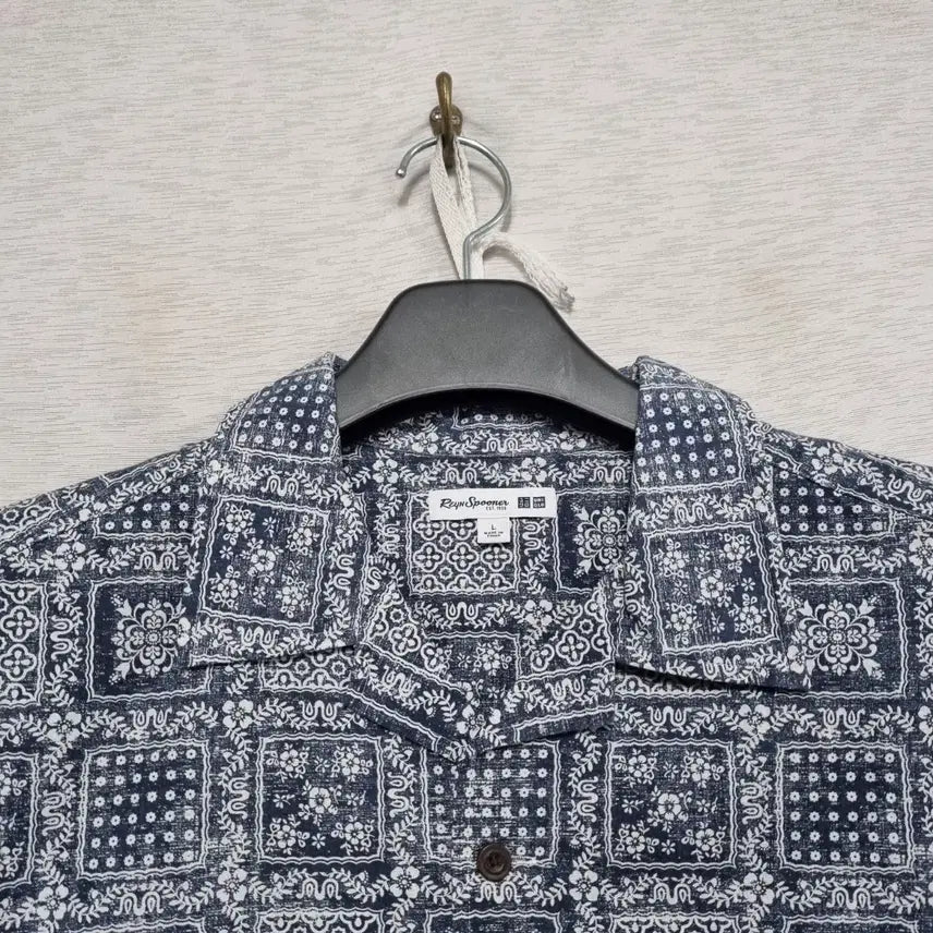 [BUNJANG] Uniqlo x Spooner Pattern Short Sleeve Shirt Men&