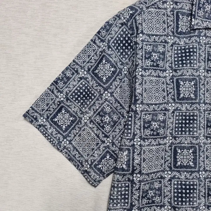 [BUNJANG] Uniqlo x Spooner Pattern Short Sleeve Shirt Men&