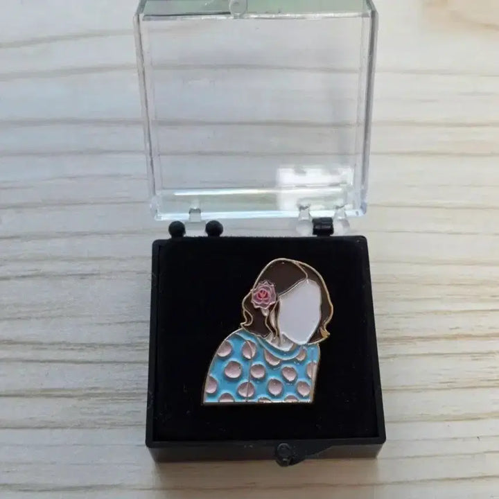 [SOLD OUT] 아이유 고퀄 핀뱃지 세트 3ea