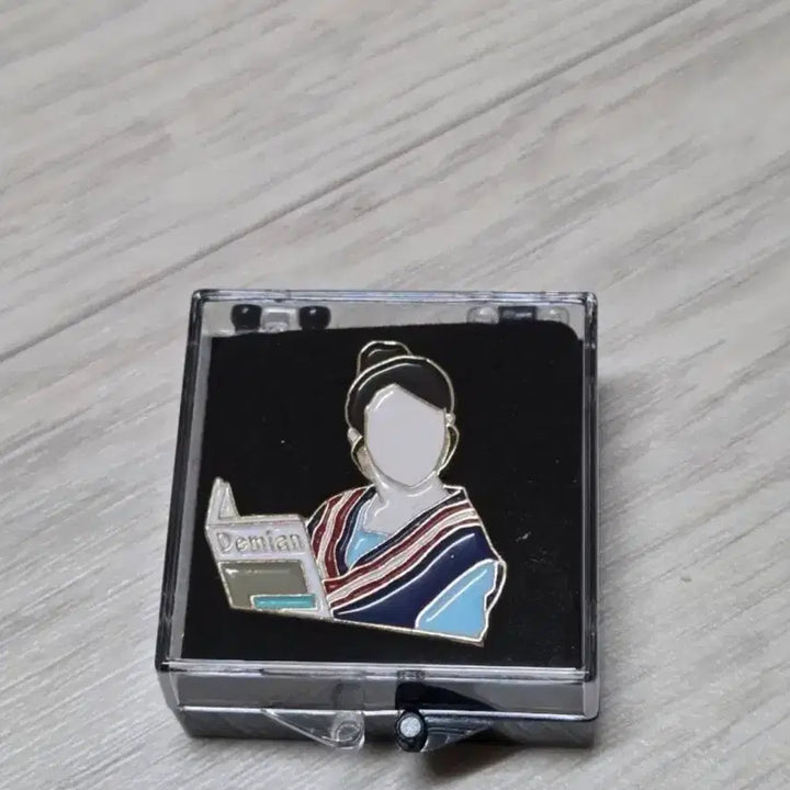 [SOLD OUT] 아이유 고퀄 핀뱃지 세트 3ea
