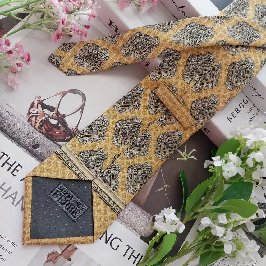 [BUNJANG] Gianfranco Ferre Ornamental Pattern Tie / 지안프랑코 페레 오너먼트 패턴 넥타이 9.6cm S~A+등급 K2475