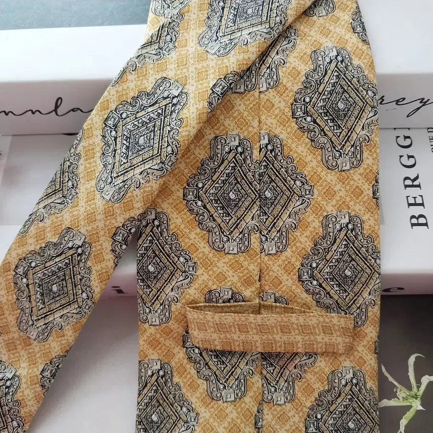 [BUNJANG] Gianfranco Ferre Ornamental Pattern Tie / 지안프랑코 페레 오너먼트 패턴 넥타이 9.6cm S~A+등급 K2475