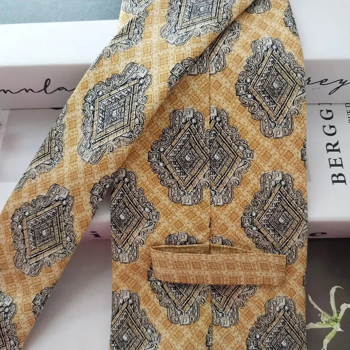 [BUNJANG] Gianfranco Ferre Ornamental Pattern Tie / 지안프랑코 페레 오너먼트 패턴 넥타이 9.6cm S~A+등급 K2475