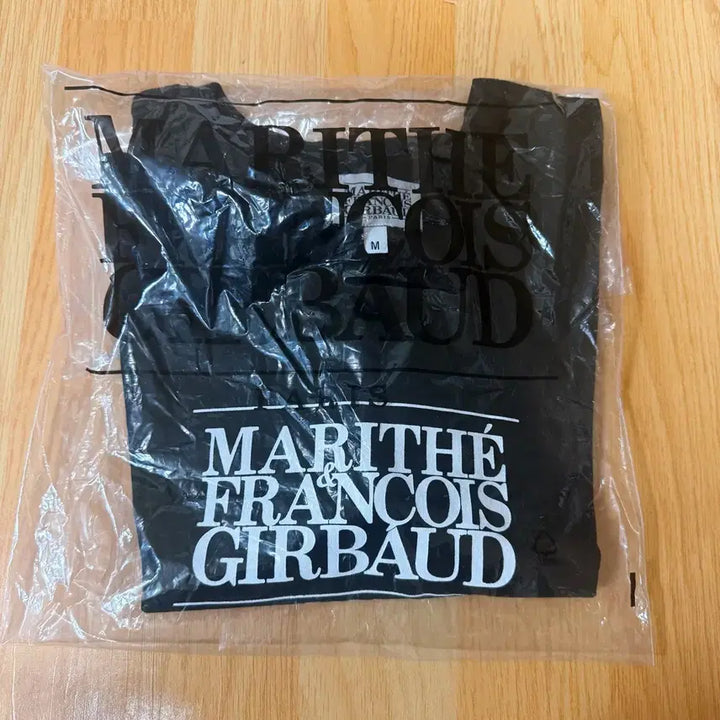 [BUNJANG] Marithé François Girbaud Logo T-shirt / 새상품 / 인기 브랜드 /마리떼 프랑소와/ 반팔 티셔츠 판매합니다