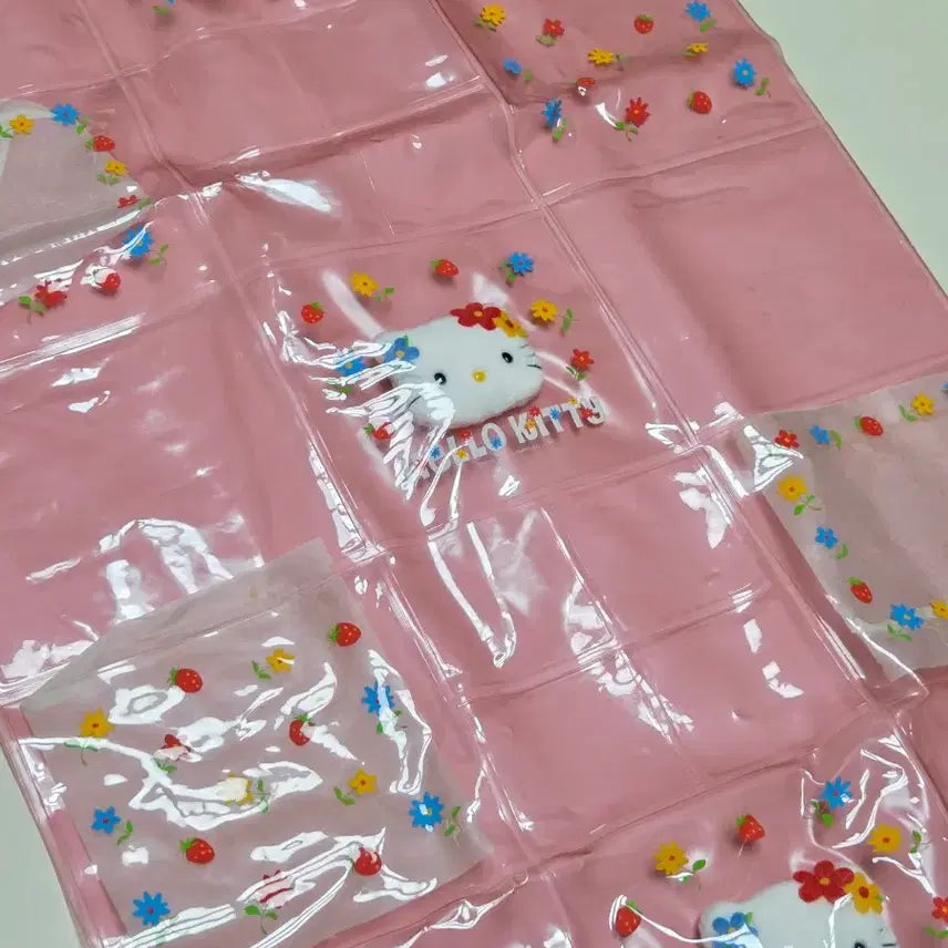 [BUNJANG] Vintage Hello Kitty Floral Wall Pocket Doll / 고전키티 꽃키티 월포켓 벽걸이 포켓 고전키티인형