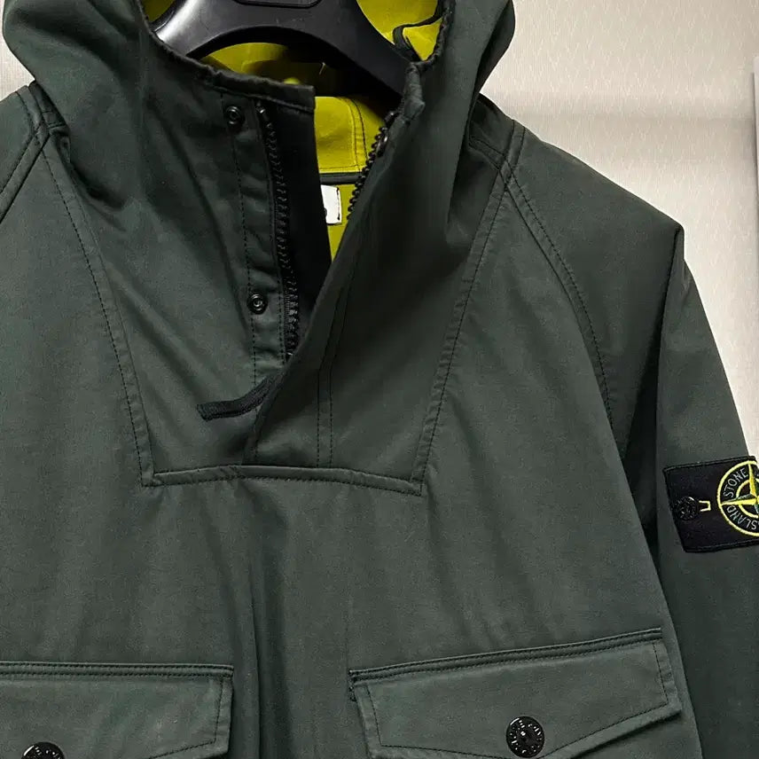 [BUNJANG] Stone Island Raso Gommato Flock Anorak L (100-105) / 스톤아일랜드 라소 고마토 플록드 아노락 L(100-105)