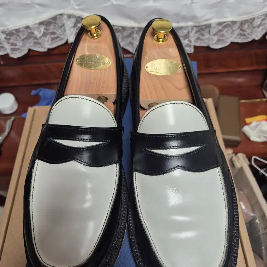 [SOLD OUT] 샌더스 스펙테이터 uk8.5size 판매합니다.