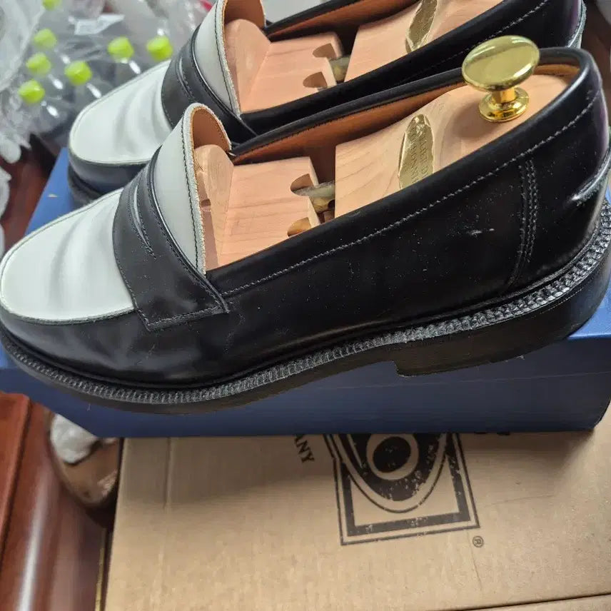 [SOLD OUT] 샌더스 스펙테이터 uk8.5size 판매합니다.